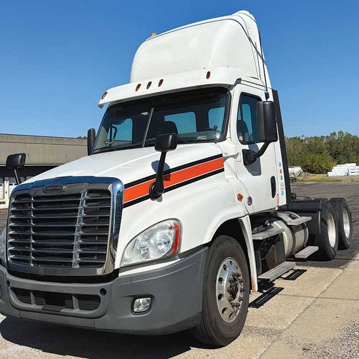 FREIGHTLINER CASCADIA 125