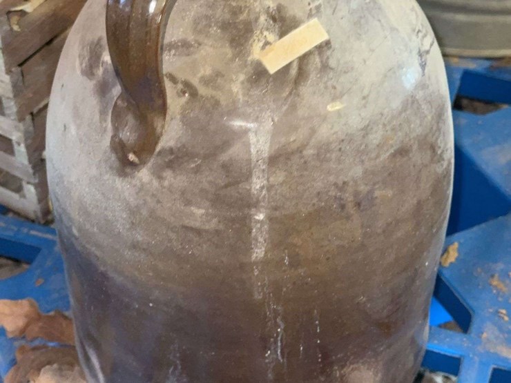primitive-lot.-egg-crate,-old-wash-tub,-crock-jug,-&-more-image-7