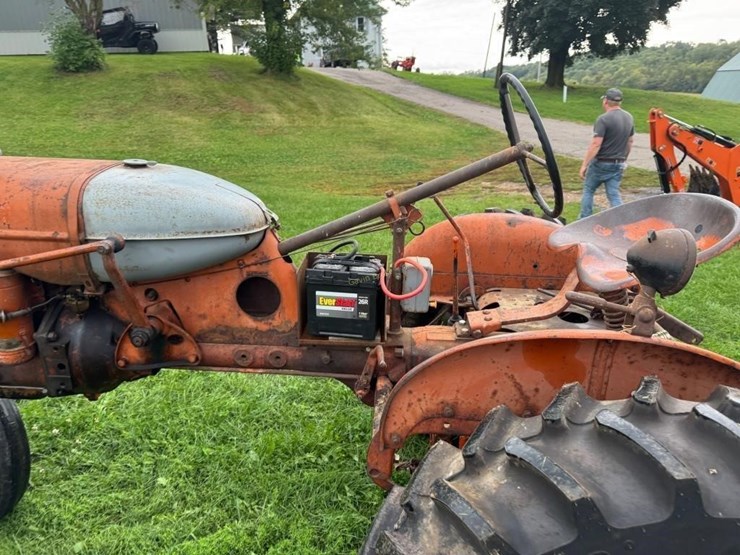 allis-chalmers-ca-tractor-image-9