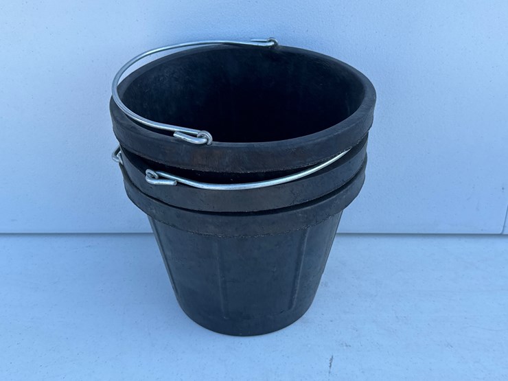 #1510-•-fortex-molded-rubber-bucket-image-3