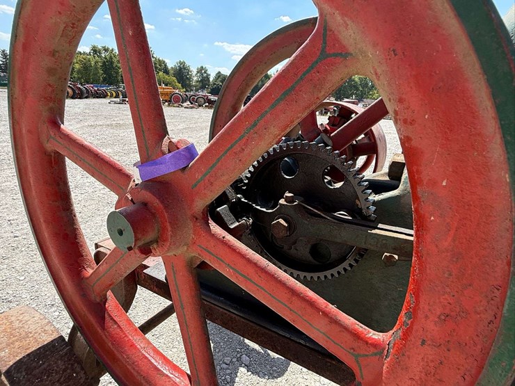 sta-rite-4-hp-hit-&-miss-engine-on-truck-image-62