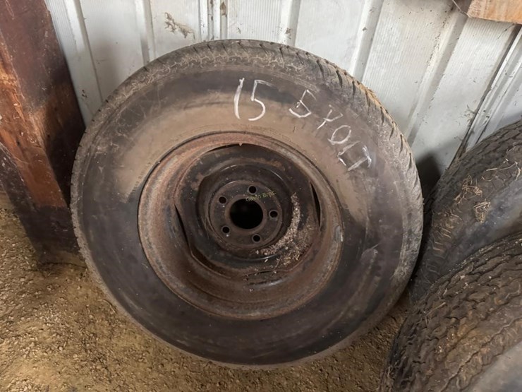 4-15"-tires-&-rims-image-5