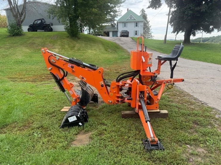bhm-225-backhoe-attachment-image-1