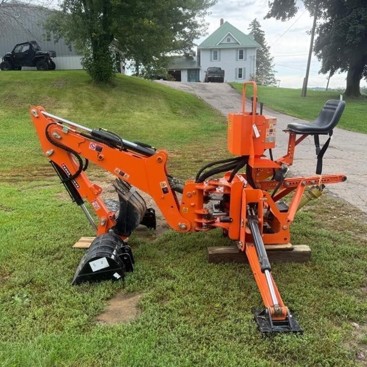 BHM-225 Backhoe Attachment