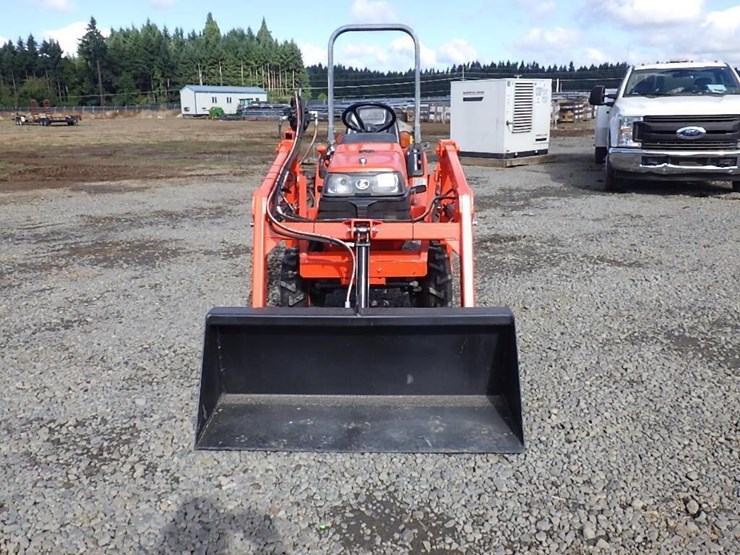 2005-kubota-b7510-image-2