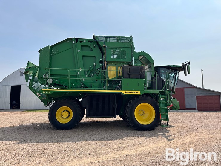 2022-john-deere-cs770-cotton-stripper-image-4