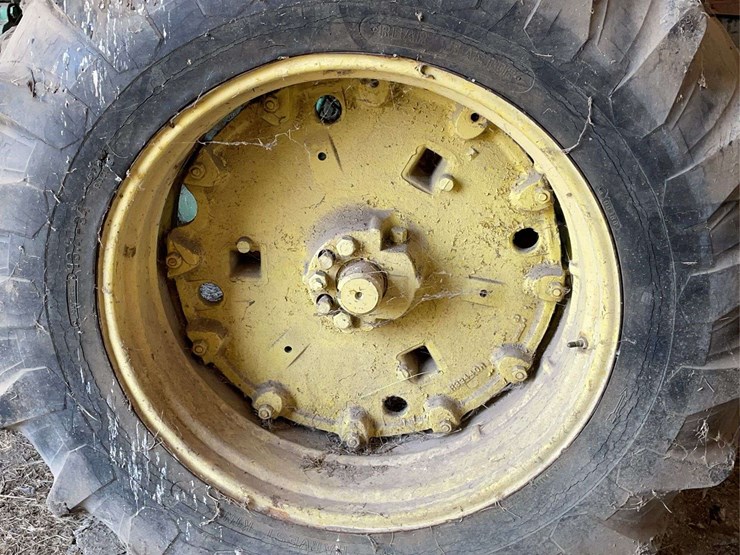 john-deere-4020-image-43