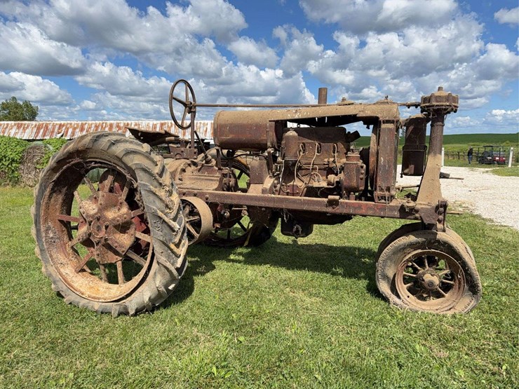 farmall-f-20-image-2