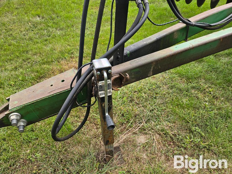 john-deere-510-image-11