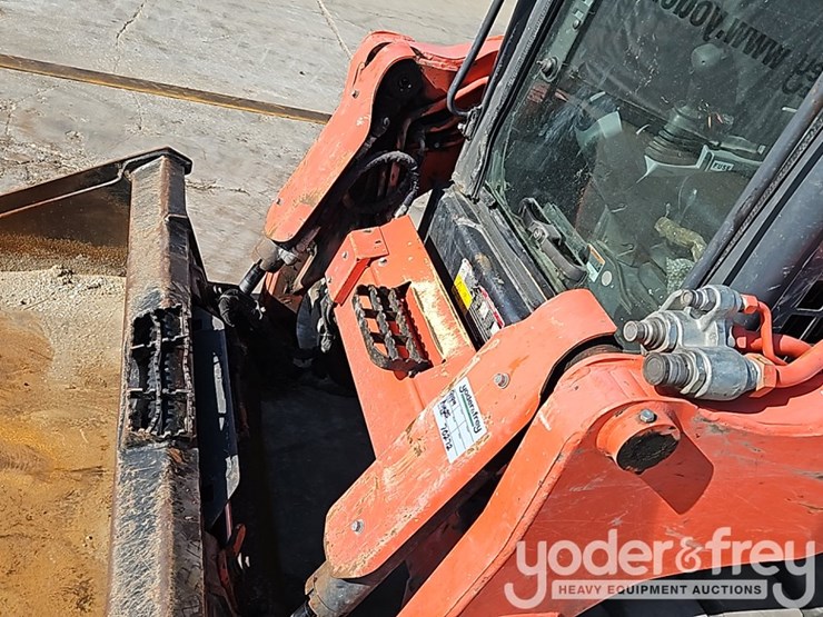 2022-kubota-svl75-2-image-16