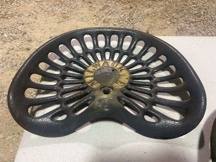 (3)-cast-iron-seats-image-1