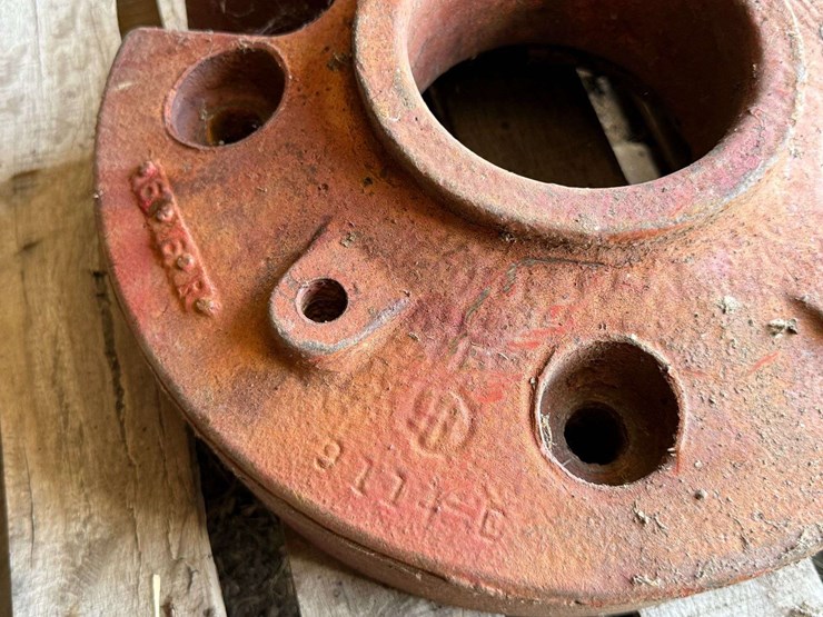 ih-/-farmall-rear-wheel-weights-image-3