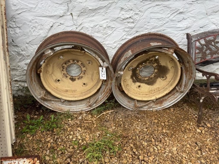 2-28"-tractor-rims-image-1