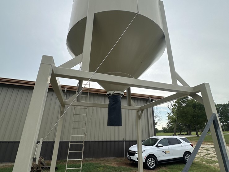 heavybilt-30-ton-overhead-feed-bin-image-4