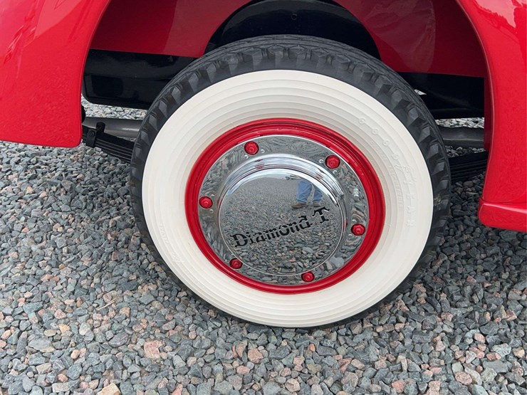 1948-diamond-t-201-one-ton-pickup-image-55
