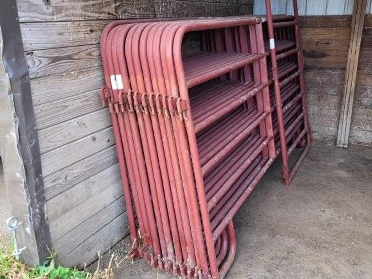 12---10'-6-bar-metal-panels-with-walk-in-gate-image-2