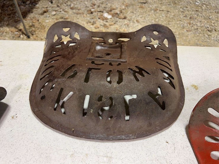 (3)-cast-iron-seats-image-11