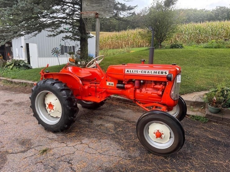 allis-chalmers-d10-series-ii-tractor-image-1