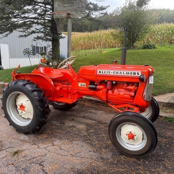 Allis Chalmers D10 Series II Tractor