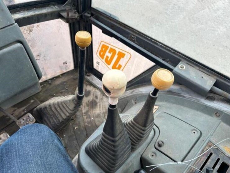 1994-jcb-214-image-13