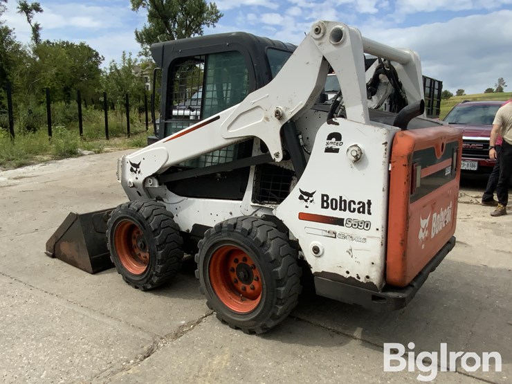 2014-bobcat-s590-image-7