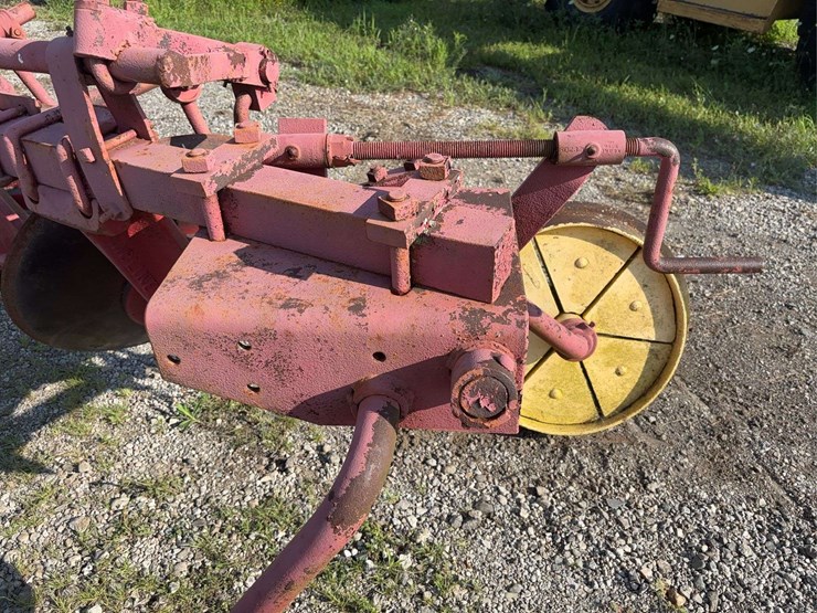 minneapolis-moline-disc-plow-image-20