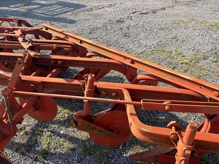 moline-5-bottom-plow-image-16