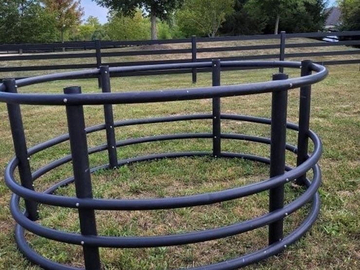round-bale-hay-feeder-image-1