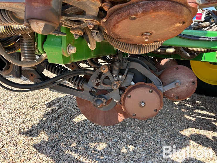 2016-john-deere-2510h-image-18