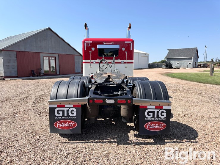 2024-peterbilt-389-image-6