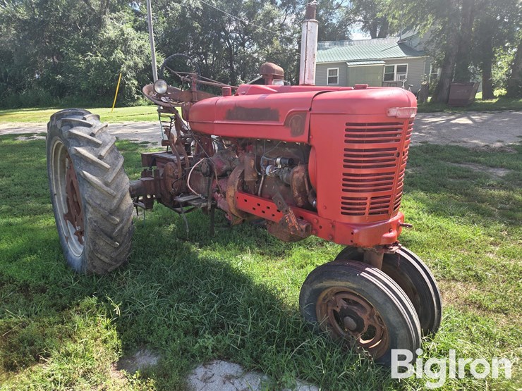 1949-farmall-m-2wd-tractor-image-3