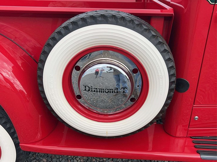 1948-diamond-t-201-one-ton-pickup-image-48