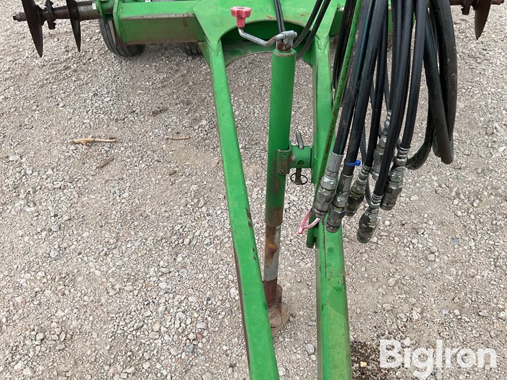 john-deere-630-image-11