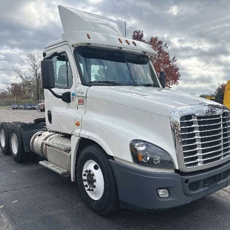 2019 FREIGHTLINER CASCADIA 125