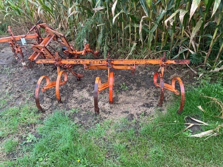 allis-chalmers-cultivator-image-2