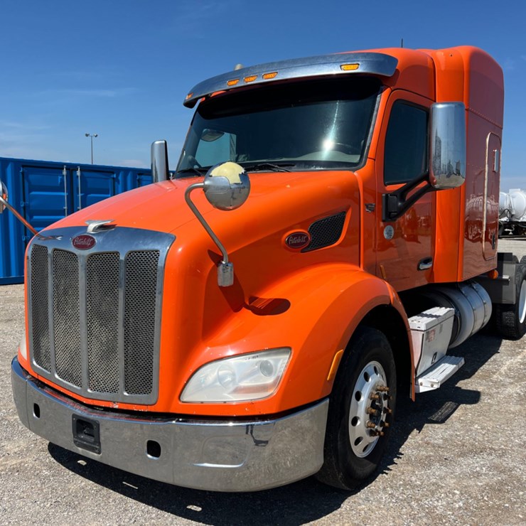 2016 PETERBILT 579
