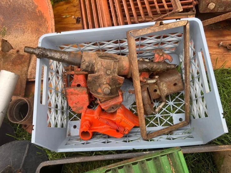 allis-chalmers-tractor-parts-image-6