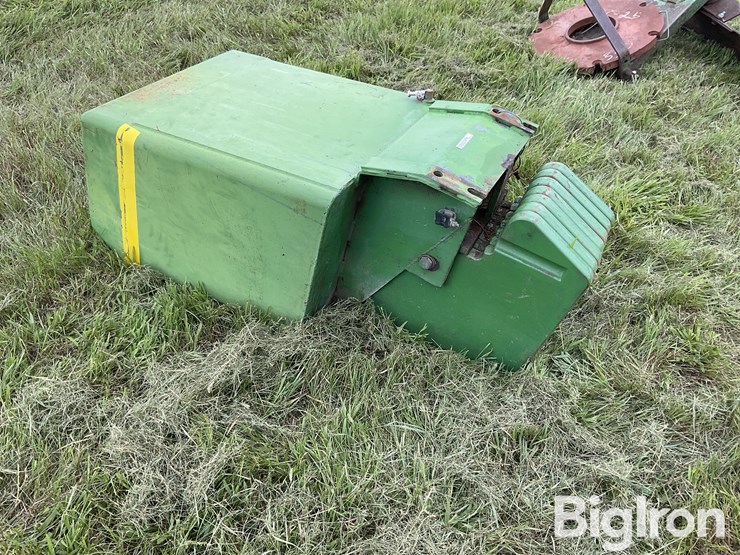 john-deere-100-image-1