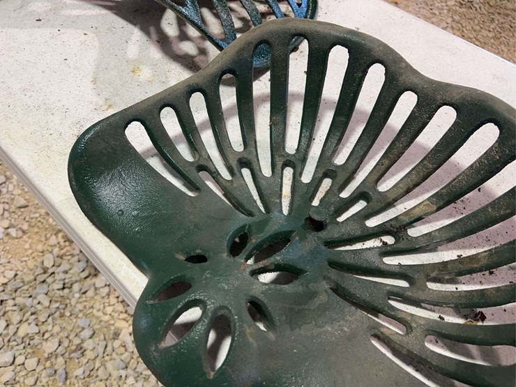 (3)-cast-iron-seats-image-8