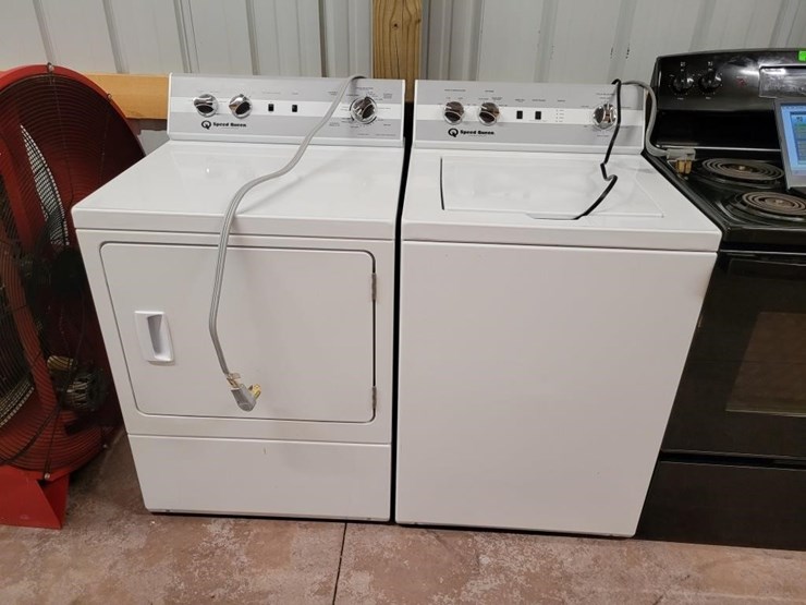 speed-queen-washer-dryer-set-image-1