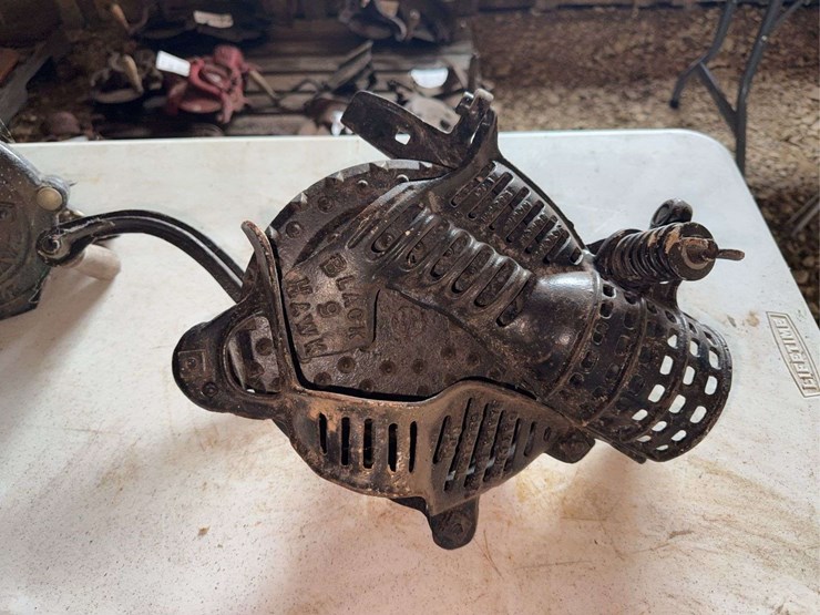 (2)-black-hawk-corn-sheller-image-8