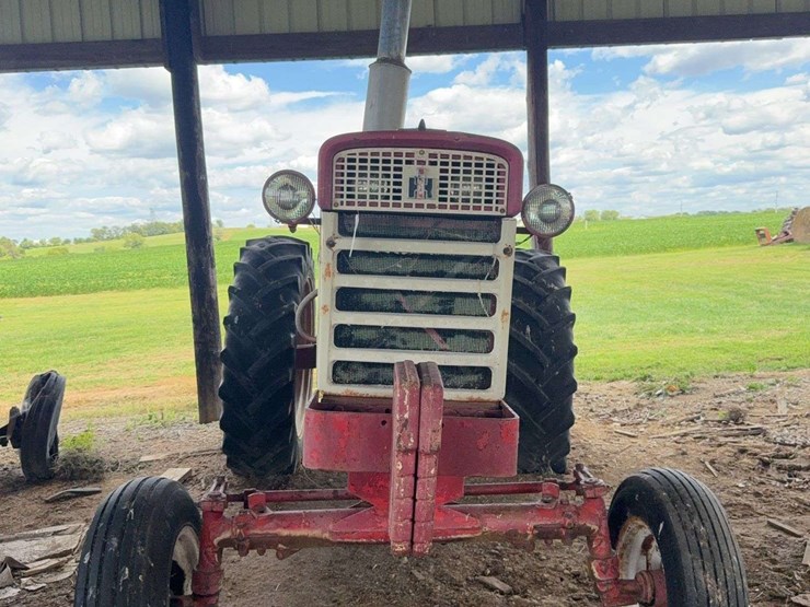farmall-560-image-9