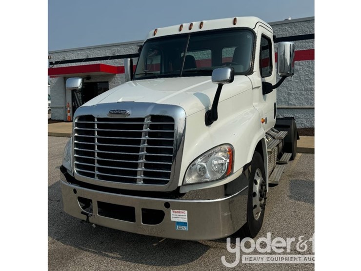2017-freightliner-cascadia-image-3