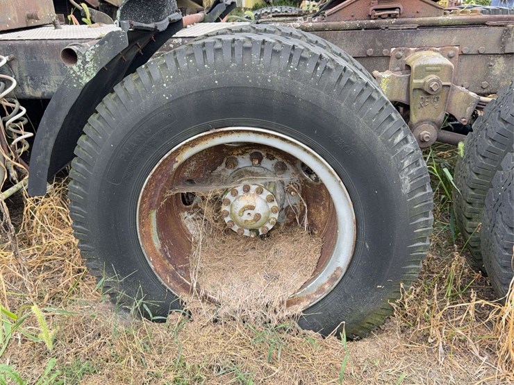 diamond-reo-cabover-image-11