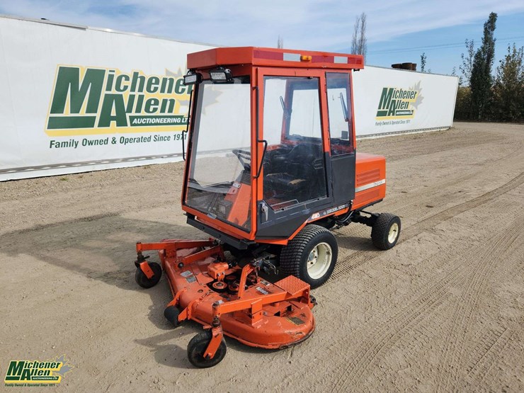 kubota-f2000-image-1