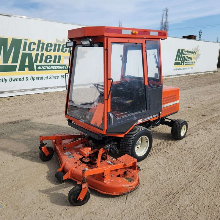 KUBOTA F2000