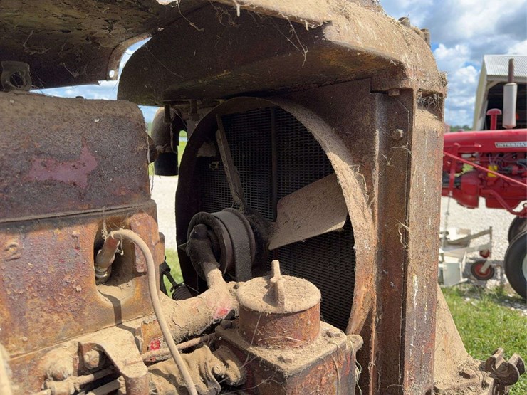farmall-f-20-image-39