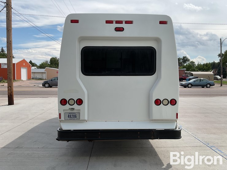2010-ford-e450-image-6