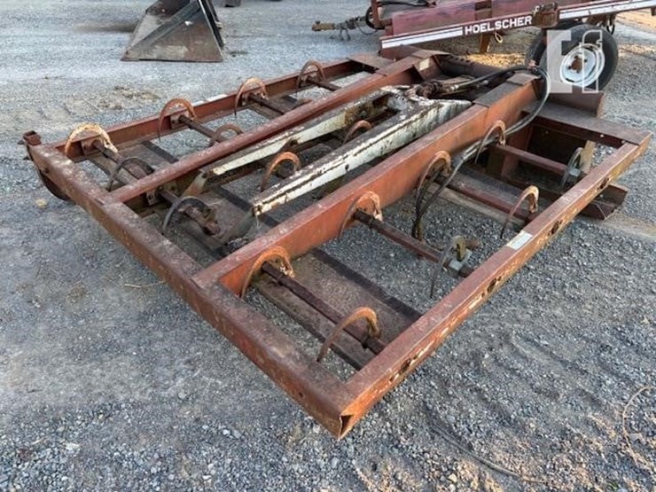 hoelscher-100-square-bale-grapple-image-1