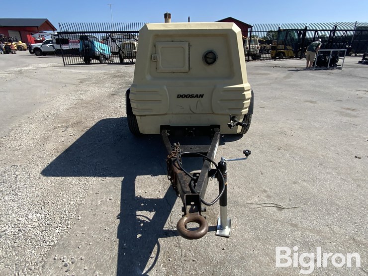2015-doosan-p185wdz-t4f-image-2